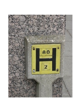 070-rc hydrant sign on concrete post