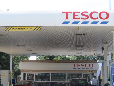 Tesco_Height_Sign